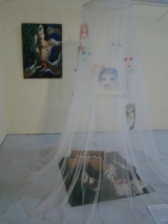 D008 吳心荷---受傷害的洋娃娃-1 裝置藝術